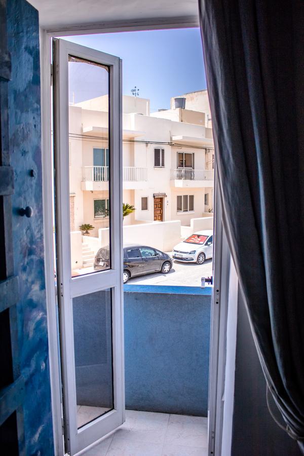 Hostel Malti Budget Saint Julian's Dış mekan fotoğraf